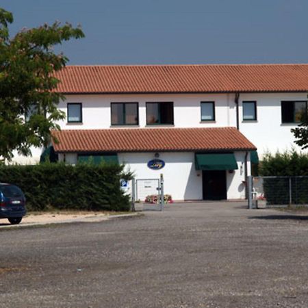Hotel Lory Ficarolo Buitenkant foto
