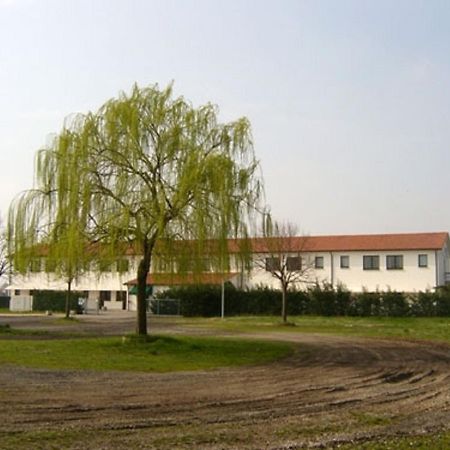 Hotel Lory Ficarolo Buitenkant foto